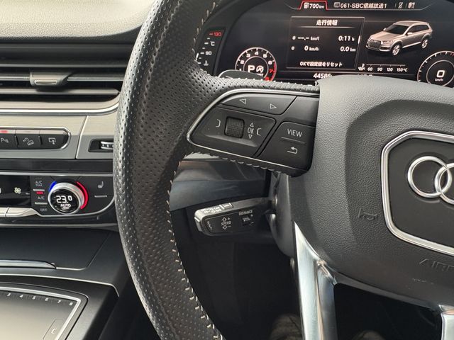 AUDI Q7 2016 Image 31