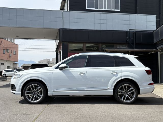 AUDI Q7 2016 Image 31