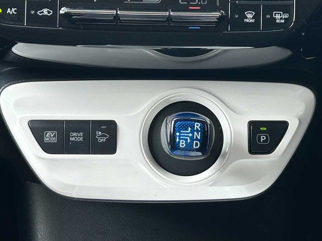 TOYOTA PRIUS 2016 Image 31