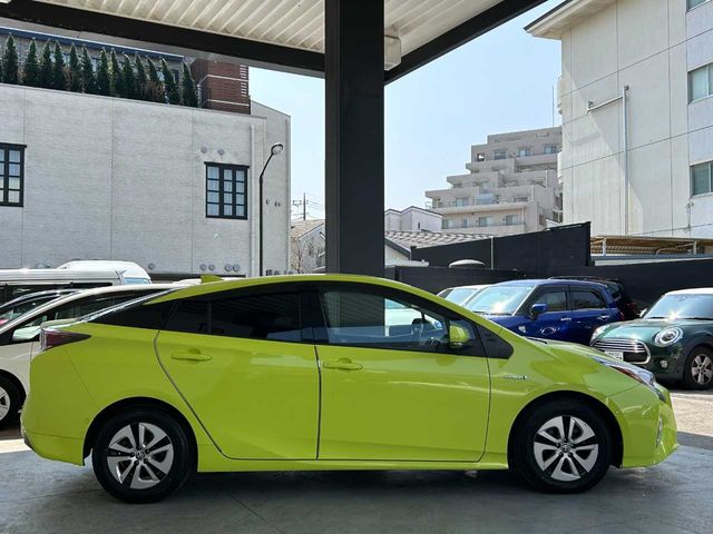 TOYOTA PRIUS 2016 Image 31