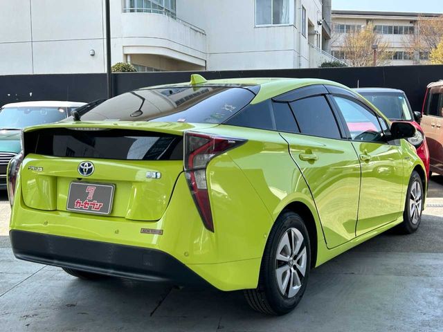 TOYOTA PRIUS 2016 Image 31