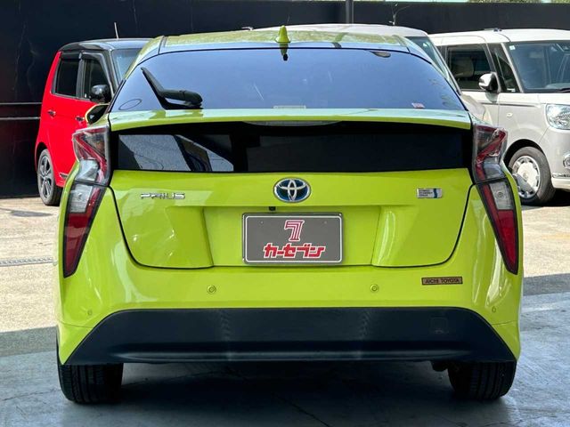 TOYOTA PRIUS 2016 Image 31