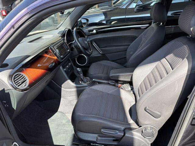 VOLKSWAGEN THE BEETL 2013 Image 31