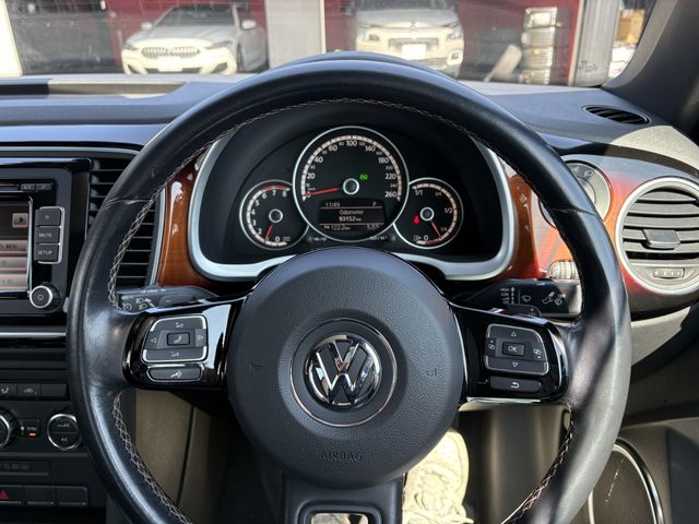 VOLKSWAGEN THE BEETL 2013 Image 31