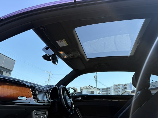 VOLKSWAGEN THE BEETL 2013 Image 31