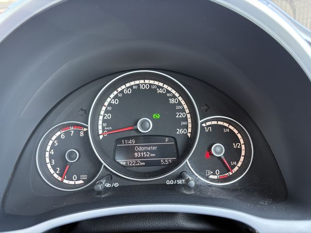VOLKSWAGEN THE BEETL 2013 Image 31