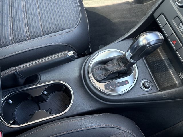 VOLKSWAGEN THE BEETL 2013 Image 31