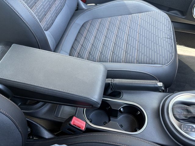 VOLKSWAGEN THE BEETL 2013 Image 31