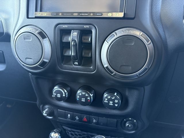 JEEP WRANGLER UNLIMI 2013 Image 31