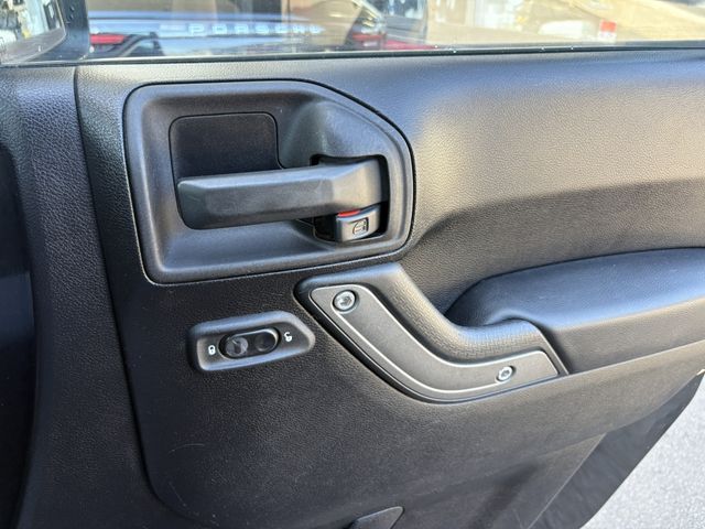 JEEP WRANGLER UNLIMI 2013 Image 31