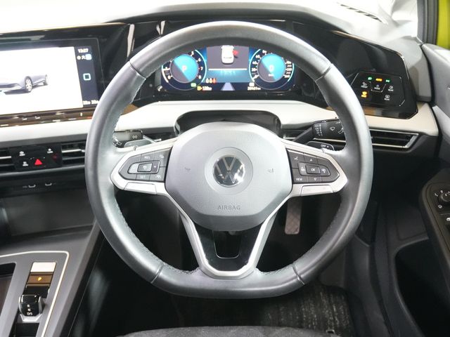 VOLKSWAGEN GOLF 2021 Image 31