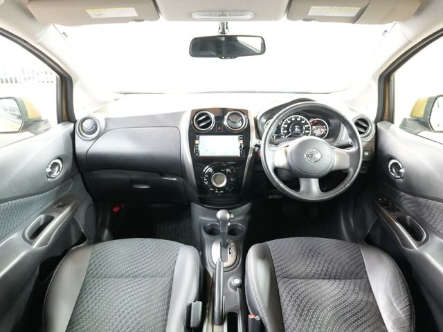 NISSAN NOTE 2012 Image 31