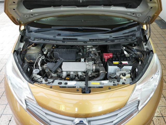 NISSAN NOTE 2012 Image 31