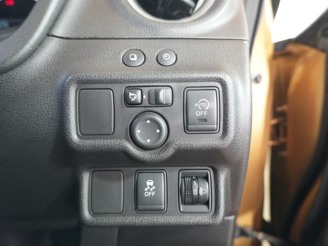 NISSAN NOTE 2012 Image 31