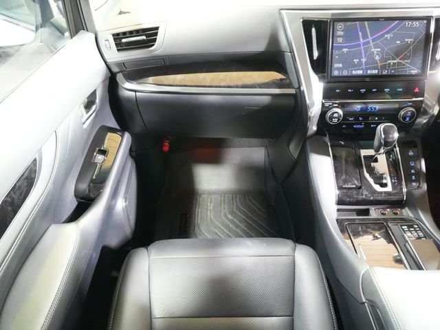 TOYOTA ALPHARD HYBRID 4WD 2019 Image 31