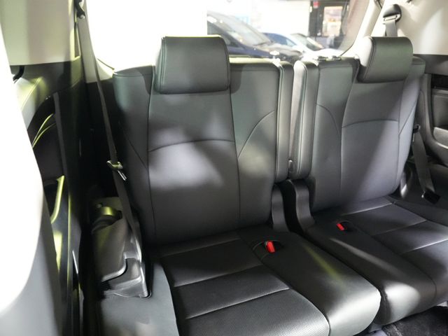 TOYOTA ALPHARD HYBRID 4WD 2019 Image 31