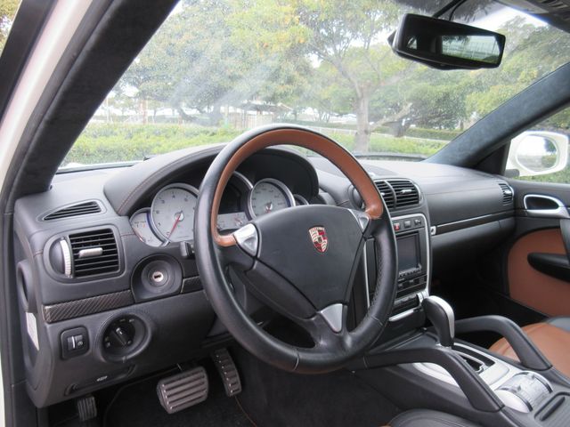 PORSCHE CAYENNE 2009 Image 31