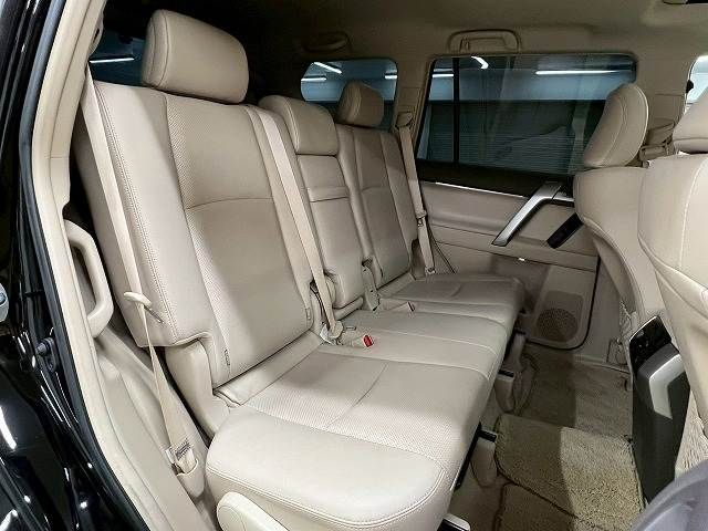 TOYOTA LANDCRUISER PRADO 2023 Image 31