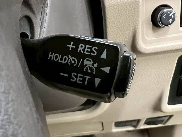 TOYOTA LANDCRUISER PRADO 2023 Image 31