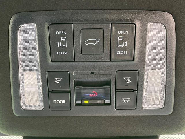 TOYOTA VOXY HYBRID 2024 Image 31