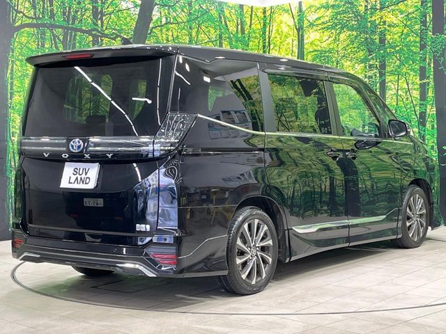 TOYOTA VOXY HYBRID 2024 Image 31