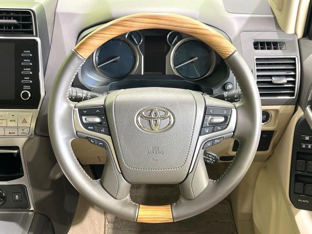 TOYOTA LANDCRUISER PRADO 2023 Image 31