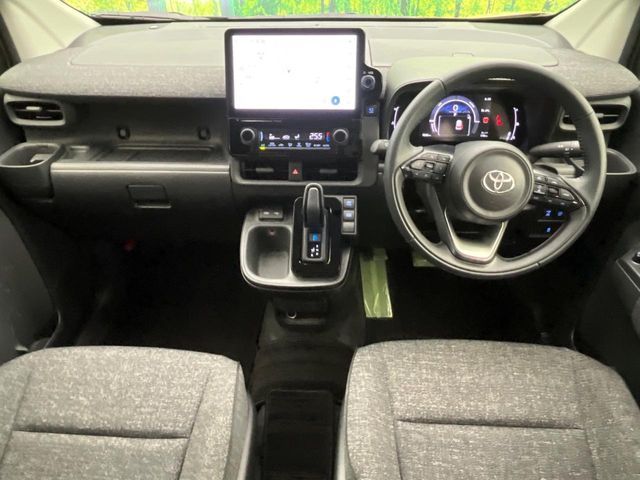 TOYOTA SIENTA HYBRID 2024 Image 31