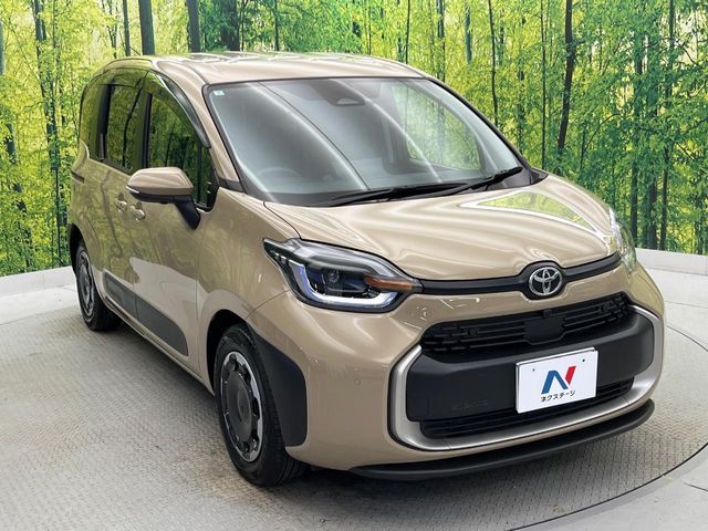 TOYOTA SIENTA HYBRID 2024 Image 31