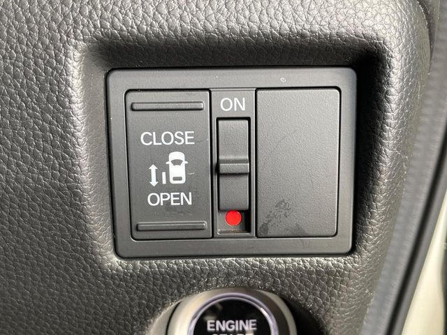 HONDA N BOX CUSTOM 2021 Image 31