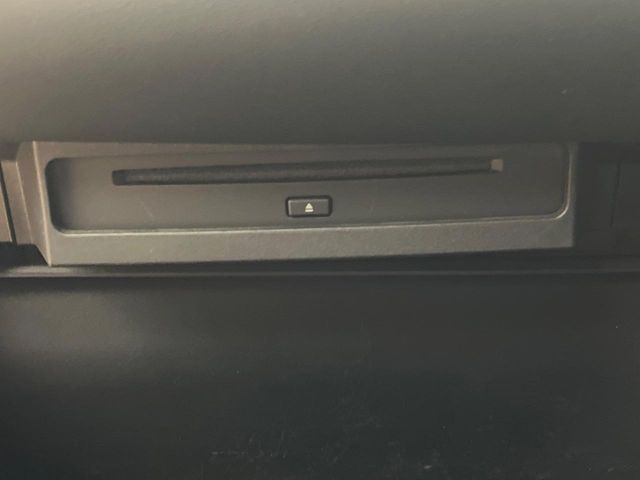 TOYOTA VOXY HYBRID 4WD 2022 Image 31