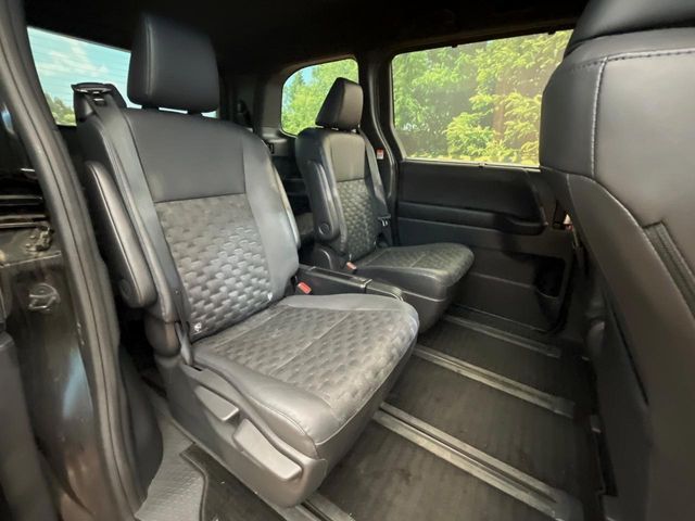 TOYOTA VOXY HYBRID 4WD 2022 Image 31