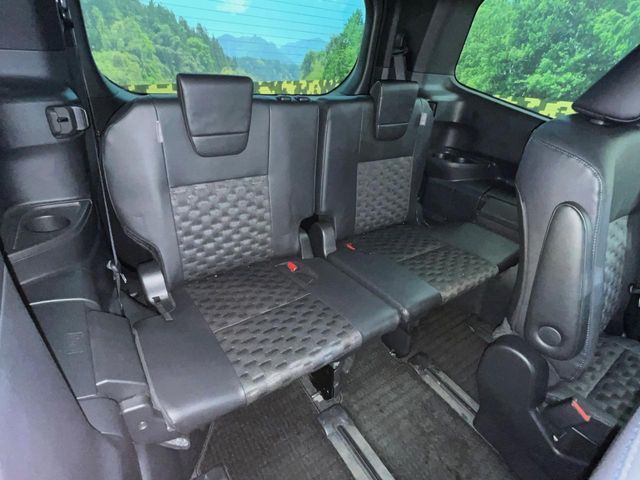 TOYOTA VOXY HYBRID 4WD 2022 Image 31