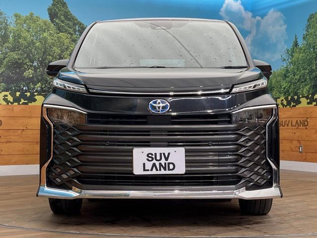 TOYOTA VOXY HYBRID 4WD 2022 Image 31