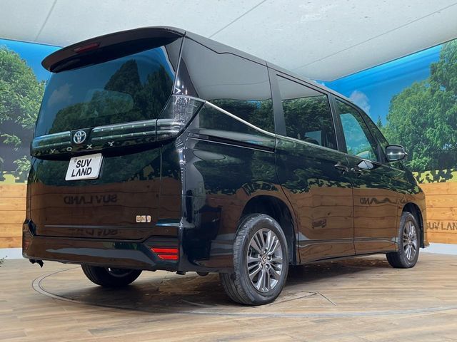 TOYOTA VOXY HYBRID 4WD 2022 Image 31