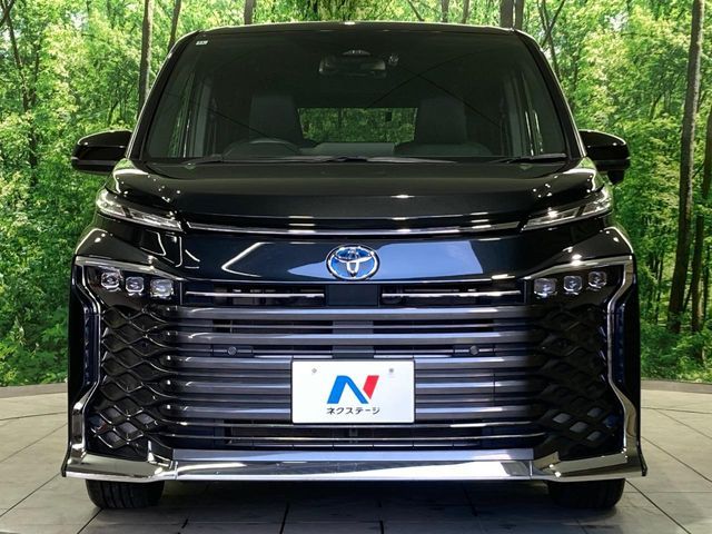 TOYOTA VOXY HYBRID 2022 Image 31
