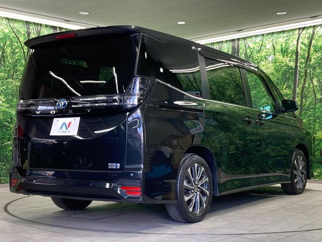 TOYOTA VOXY HYBRID 2022 Image 31