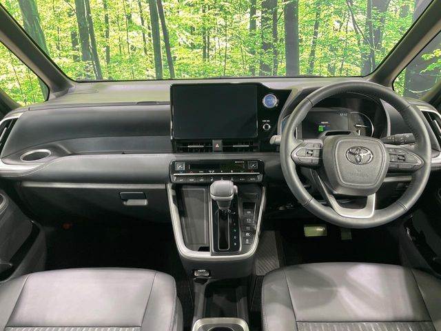 TOYOTA NOAH HYBRID 2023 Image 31