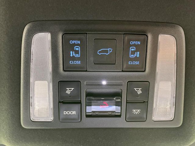 TOYOTA NOAH HYBRID 2023 Image 31