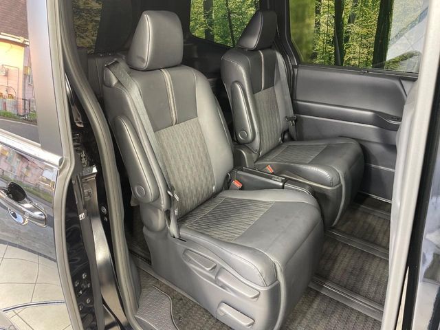 TOYOTA NOAH HYBRID 2023 Image 31