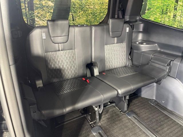 TOYOTA NOAH HYBRID 2023 Image 31