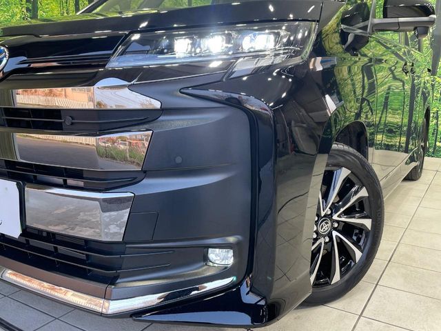 TOYOTA NOAH HYBRID 2023 Image 31