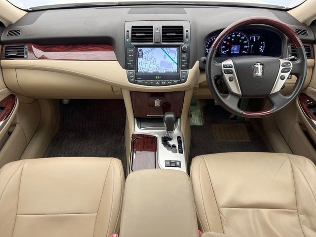TOYOTA CROWN SEDAN 2010 Image 31