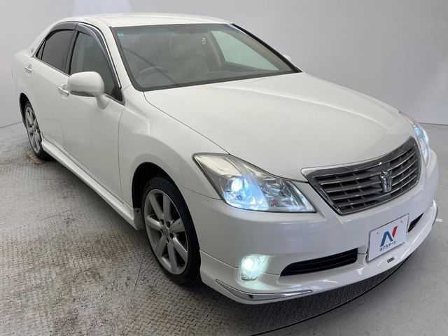 TOYOTA CROWN SEDAN 2010 Image 31