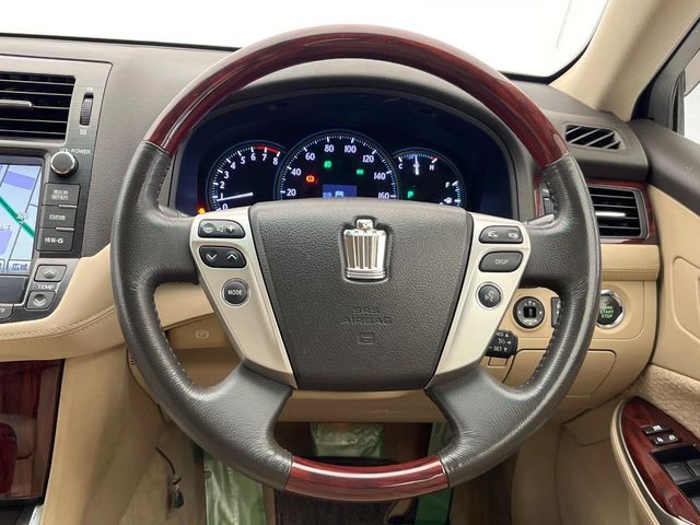 TOYOTA CROWN SEDAN 2010 Image 31