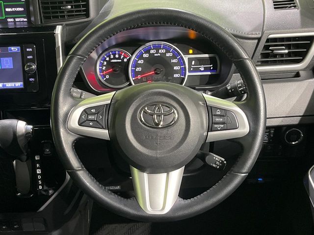 TOYOTA TANK 2018 Image 31