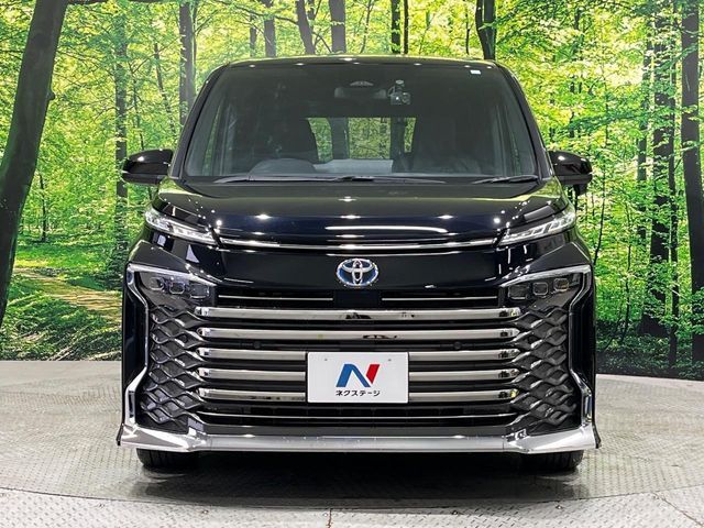 TOYOTA VOXY HYBRID 2023 Image 31