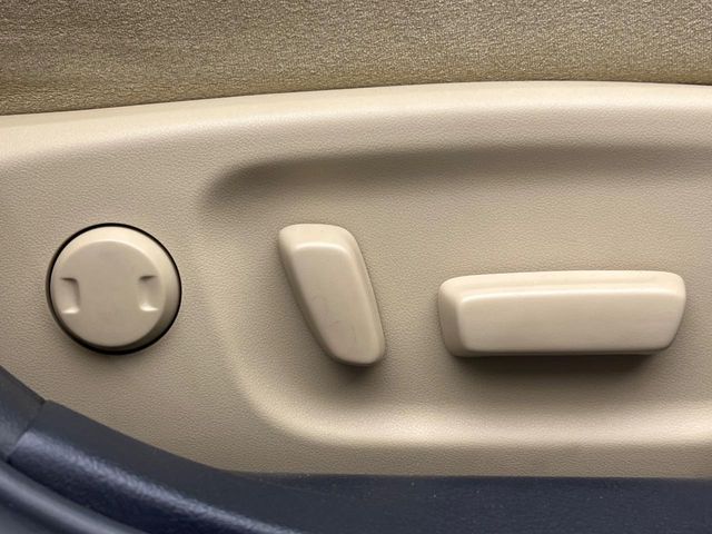 TOYOTA CROWN SEDAN HYBRID 2013 Image 31