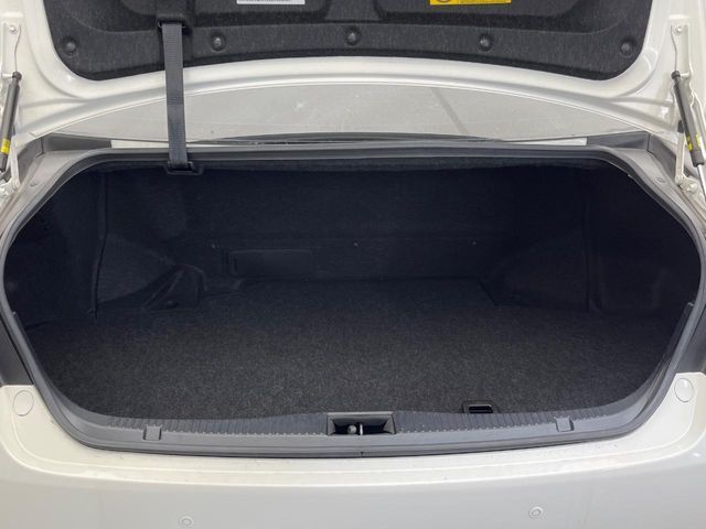 TOYOTA CROWN SEDAN HYBRID 2013 Image 31