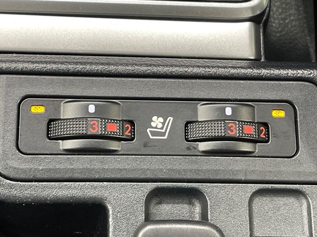 TOYOTA LANDCRUISER PRADO 2022 Image 31