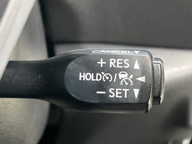 TOYOTA C-HR 2017 Image 31